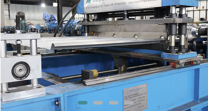 Roofing sheet roll forming machine in France